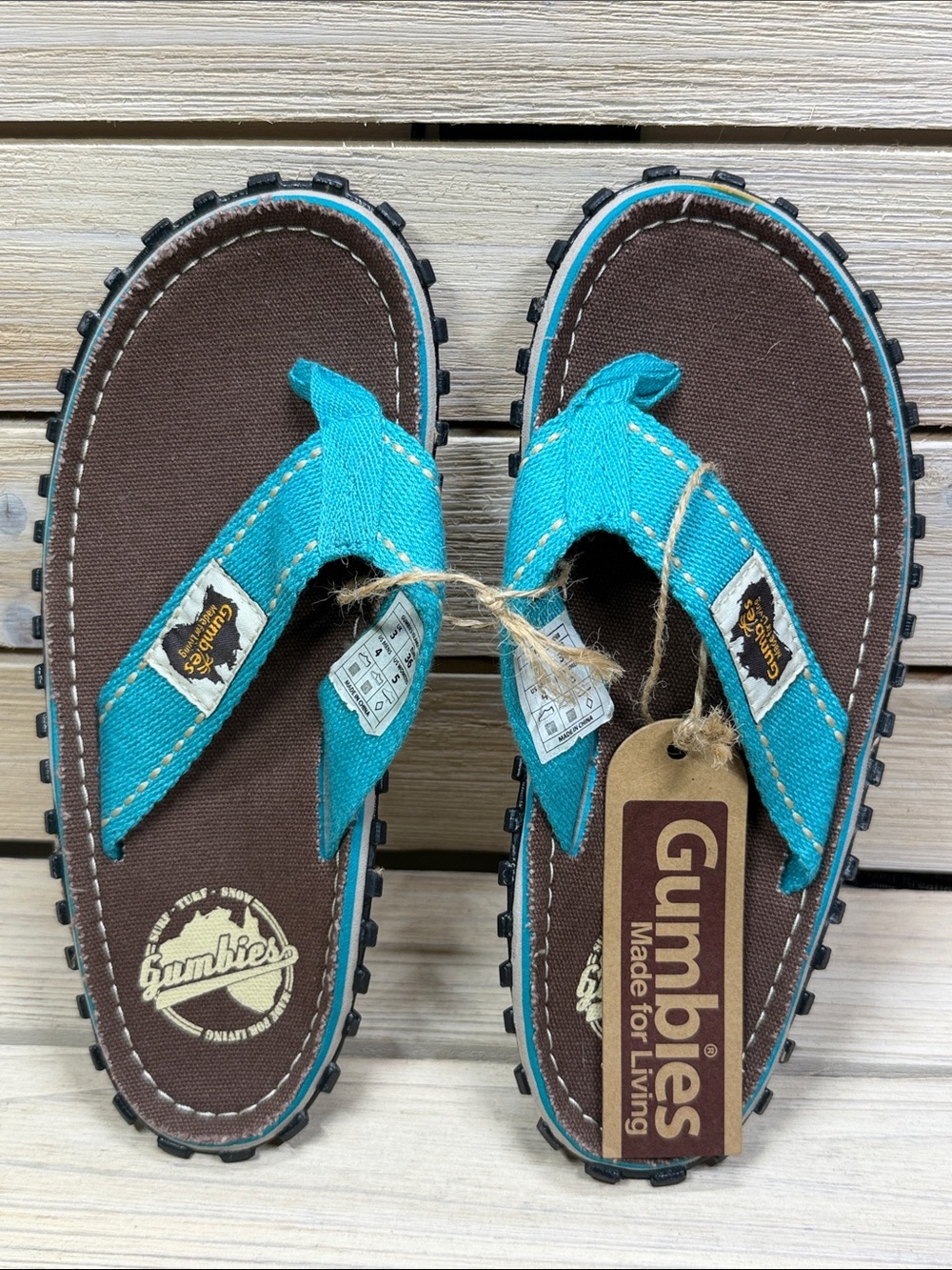 NWT GUMBIES UNISEX Islander Retro Flip Flops, M4/W5